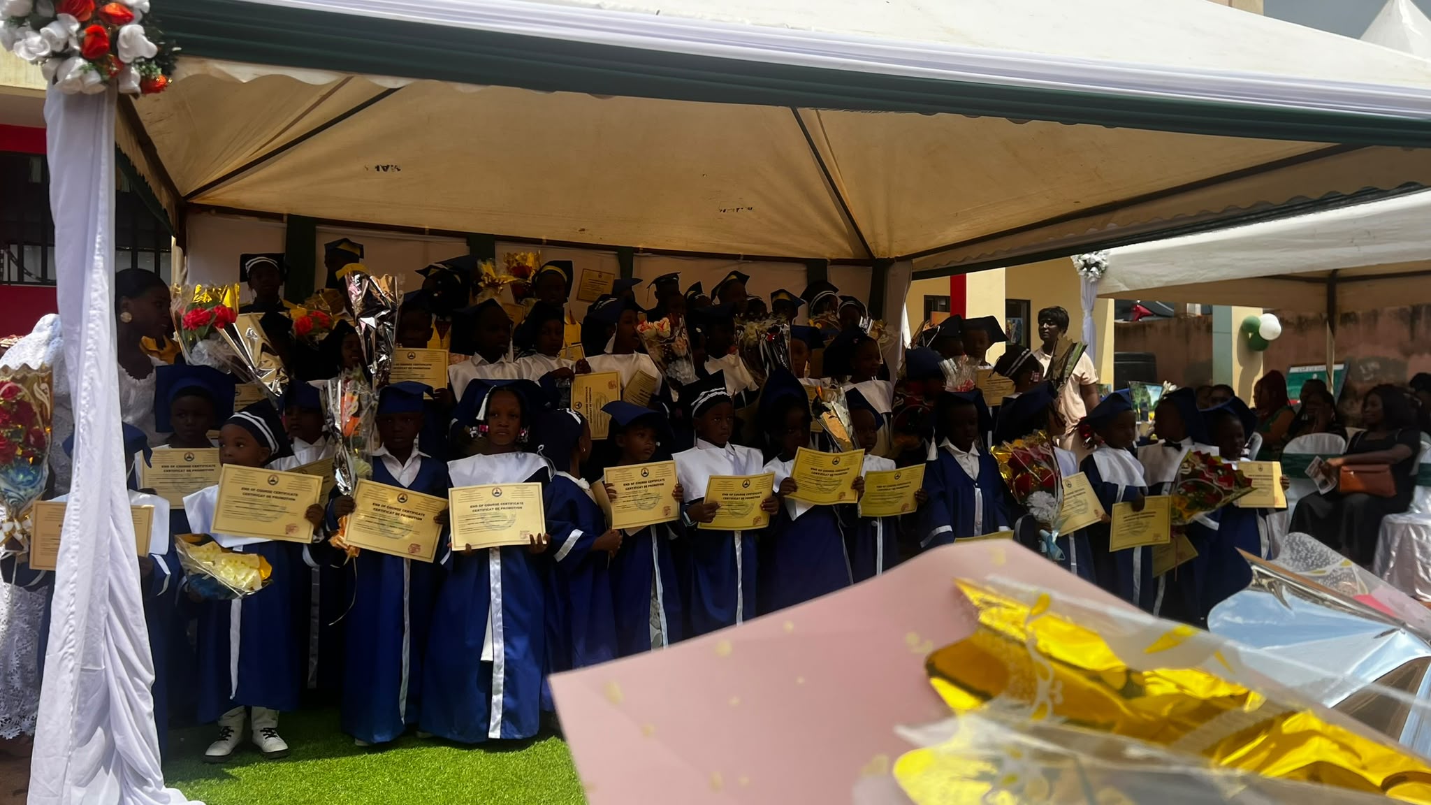 Communauté scolaire réunie lors d’un événement Ambassadors